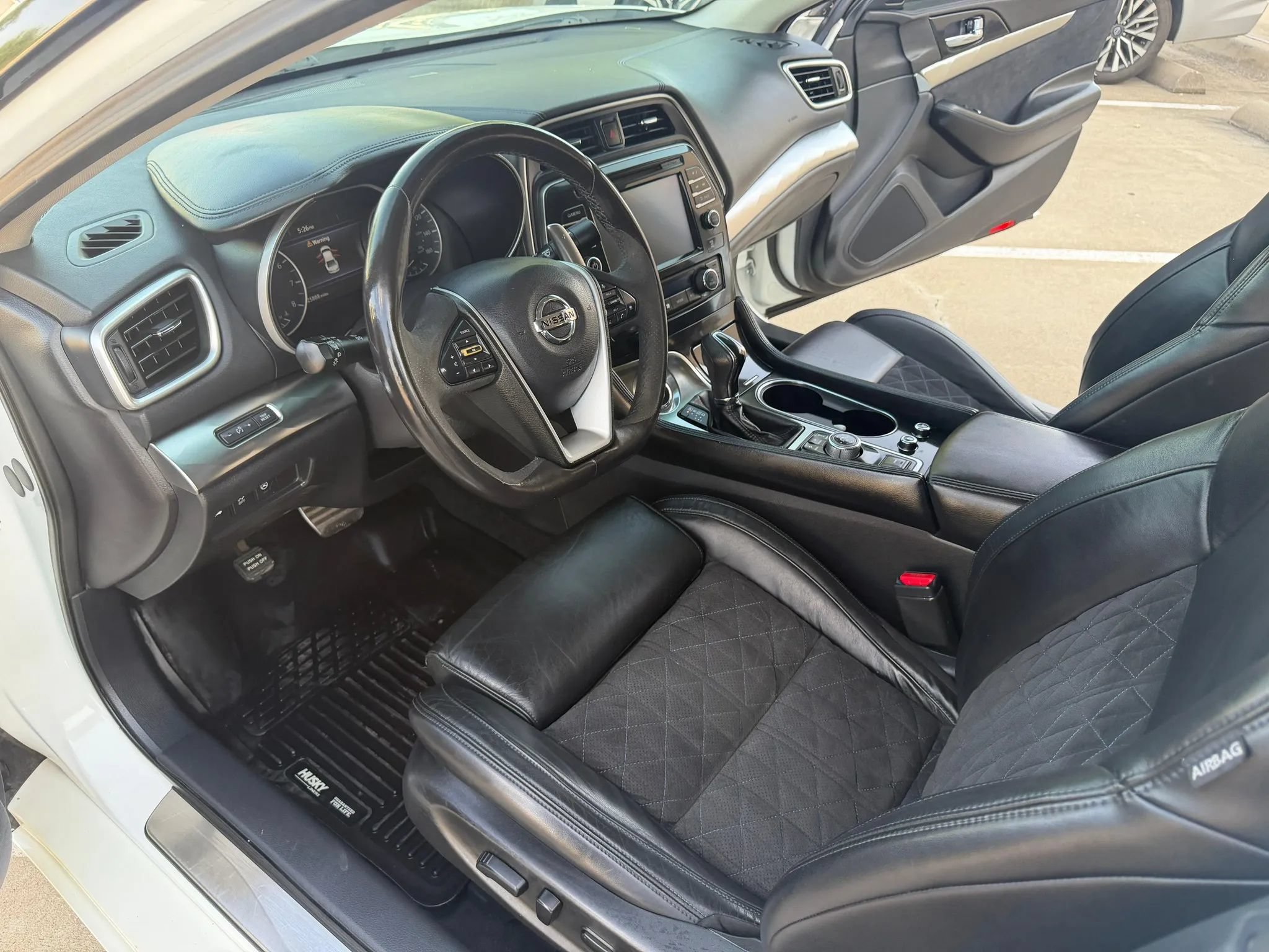 Used 2016 Nissan Maxima SR w/ Interior Lighting Package FWD image 13