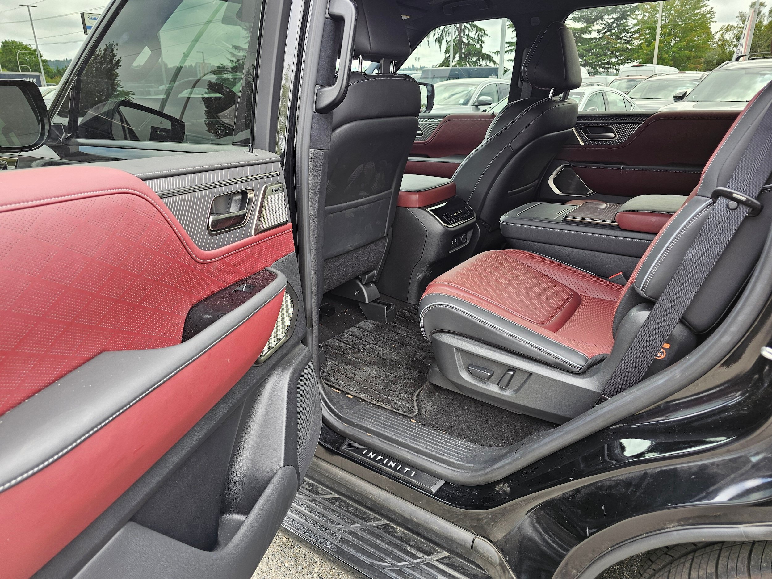 Used 2025 INFINITI QX80 Autograph AWD/4WD image 18