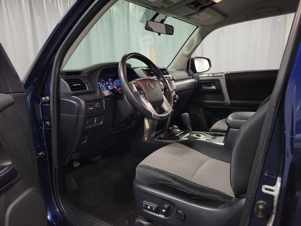 Used 2017 Toyota 4Runner SR5 AWD/4WD image 12