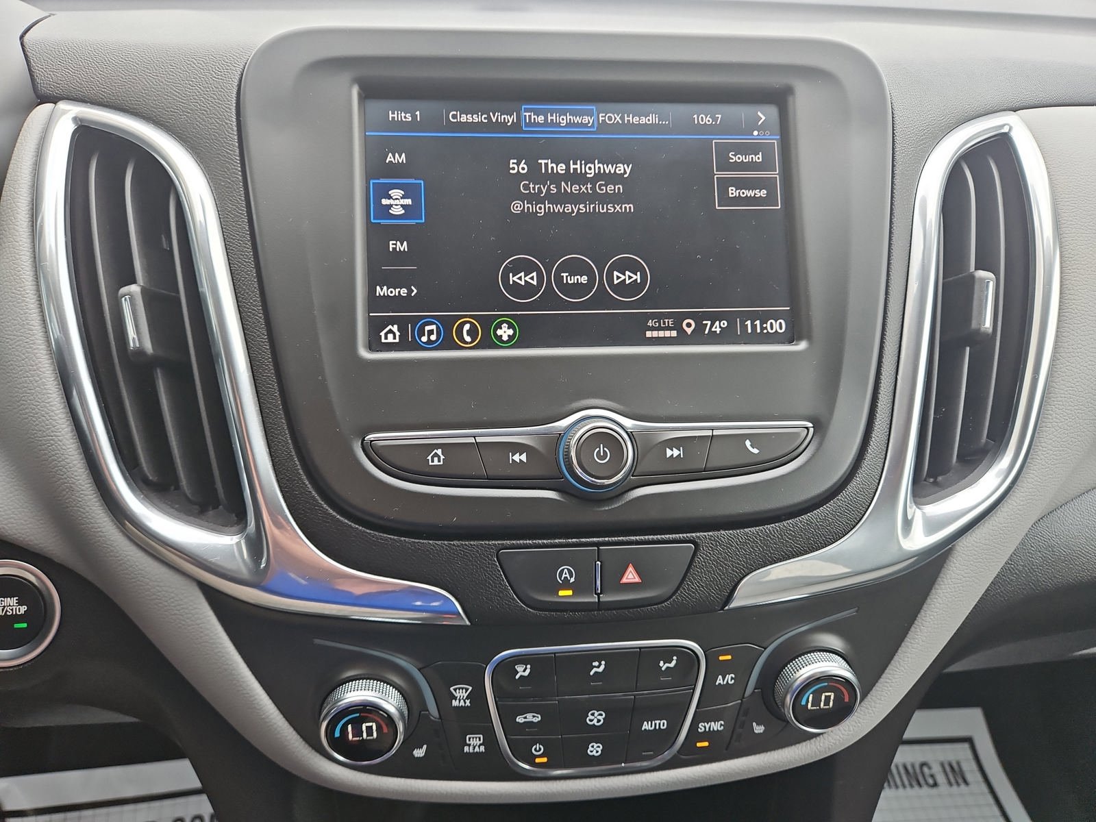 Used 2024 Chevrolet Equinox LT image 9