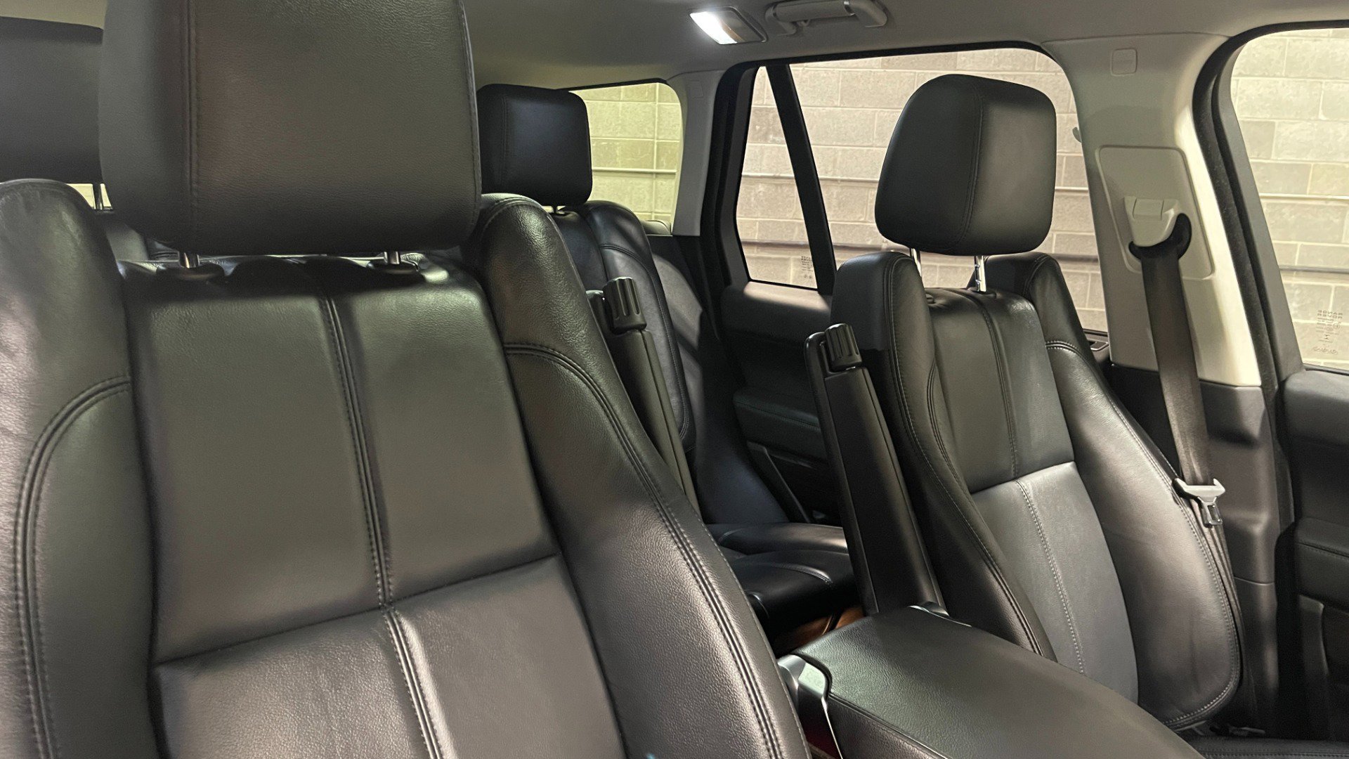 Used 2017 Land Rover Range Rover image 21