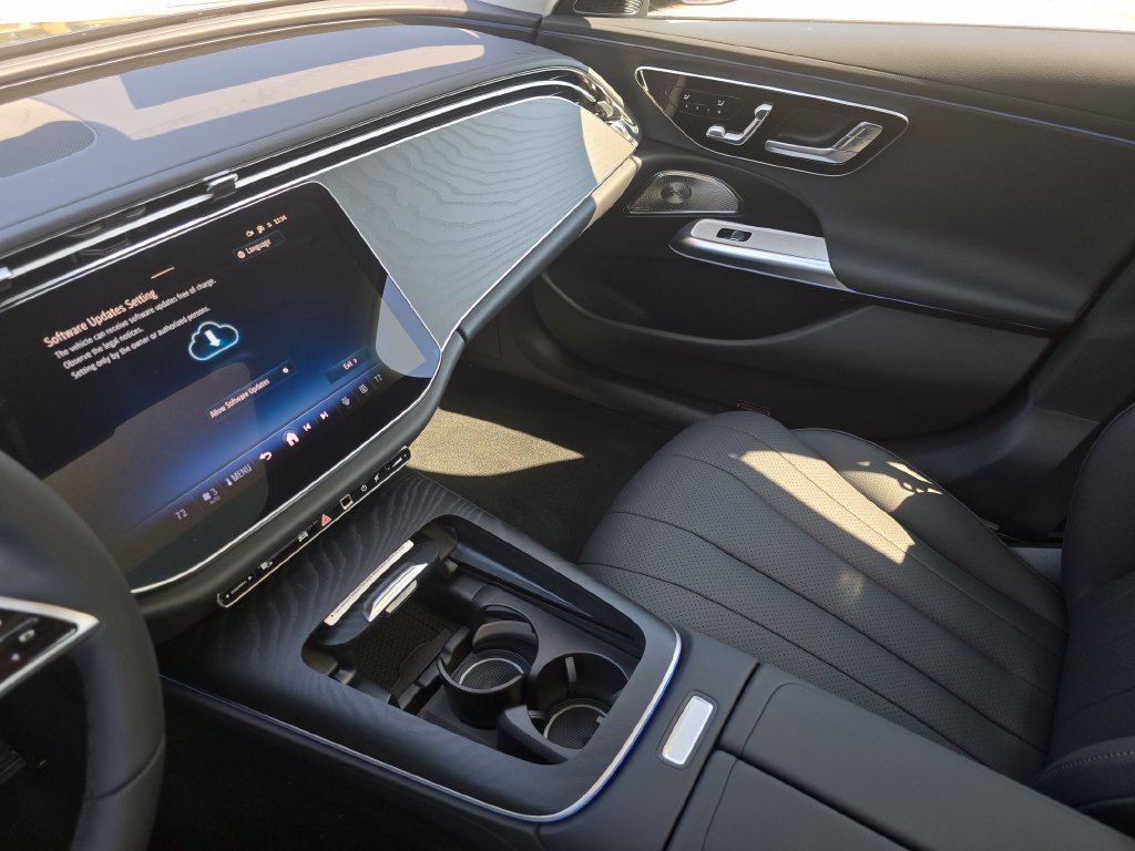 New 2027 Mercedes-Benz E 350 4MATIC Sedan image 30