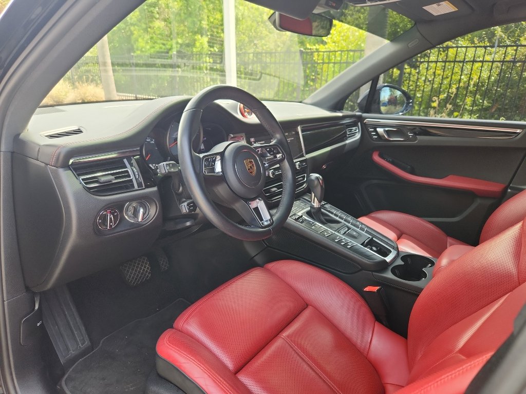 Certified 2021 Porsche Macan S image 13