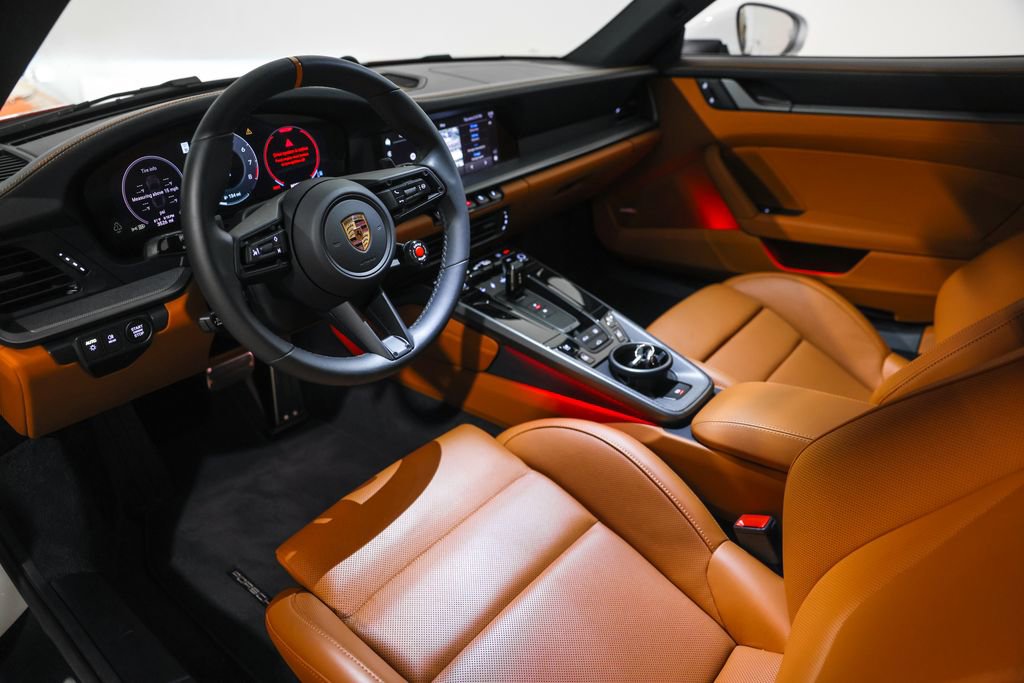Used 2025 Porsche 911 Carrera RWD image 27