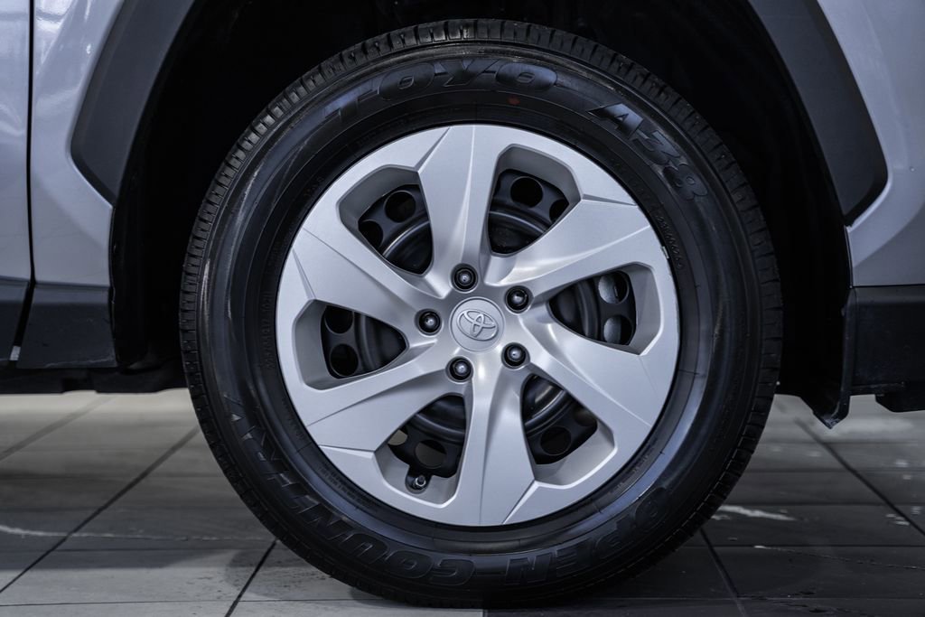 Used 2025 Toyota RAV4 LE image 13