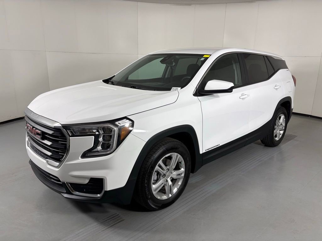 Used 2024 GMC Terrain SLE FWD image 4