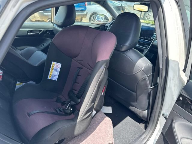 Used 2021 Toyota Avalon XLE w/ Moonroof Package FWD image 19