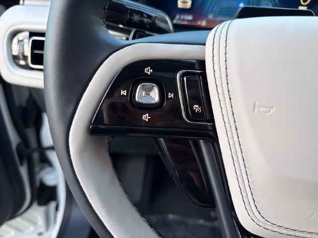 New 2027 Lincoln Aviator AWD image 29