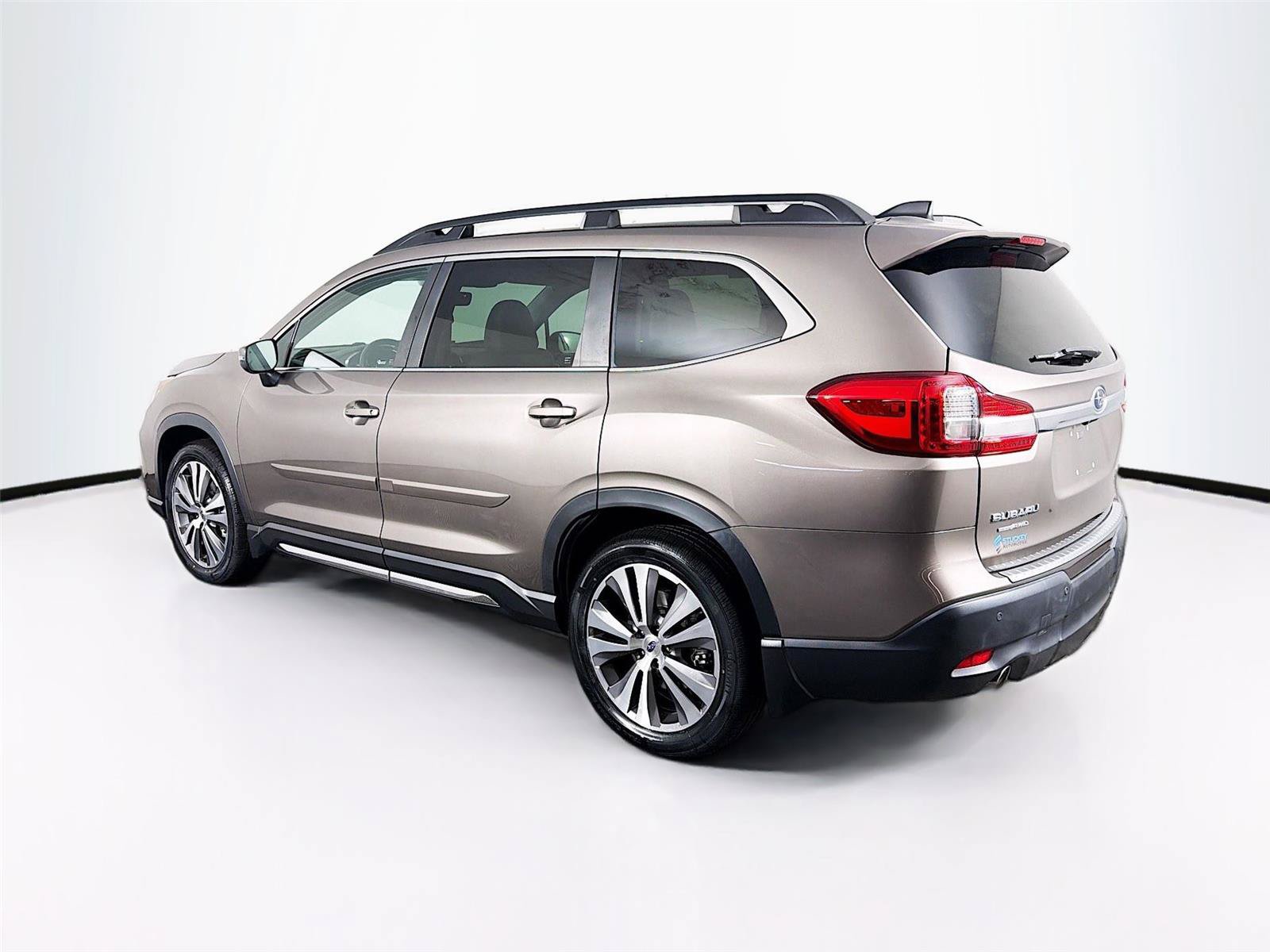 Used 2021 Subaru Ascent Limited w/ Technology Package AWD/4WD image 9