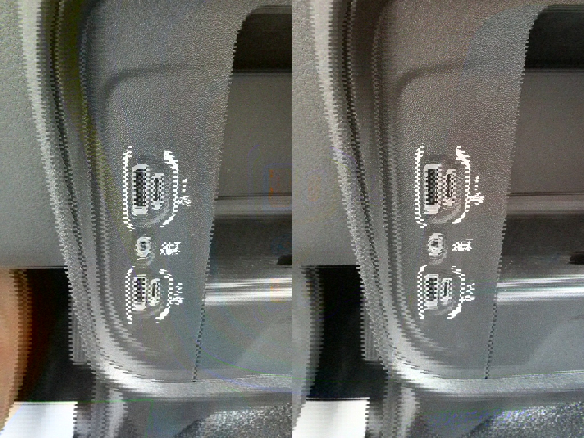 Used 2025 RAM 3500 Tradesman w/ Chrome Appearance Group image 28