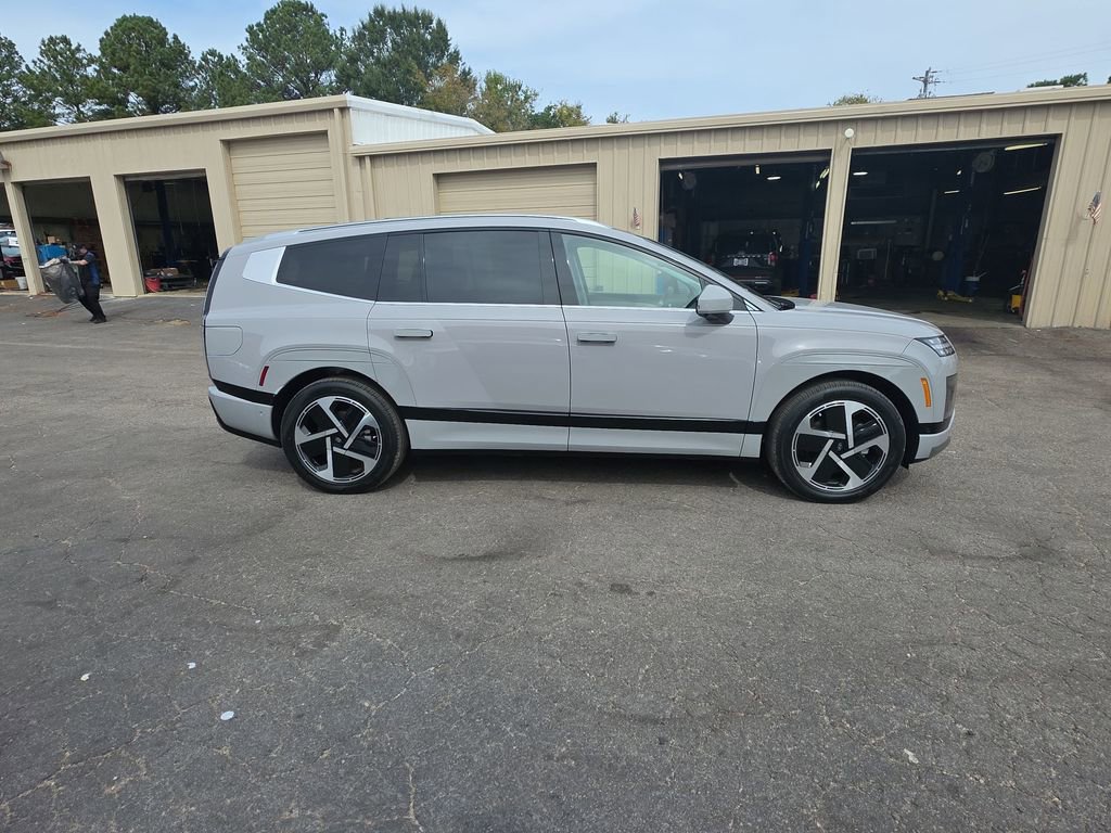 New 2026 Hyundai Ioniq 9 Calligraphy image 12