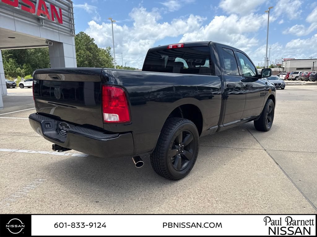 Used 2018 RAM 1500 Express w/ Black Ram 1500 Express Group AWD/4WD image 4