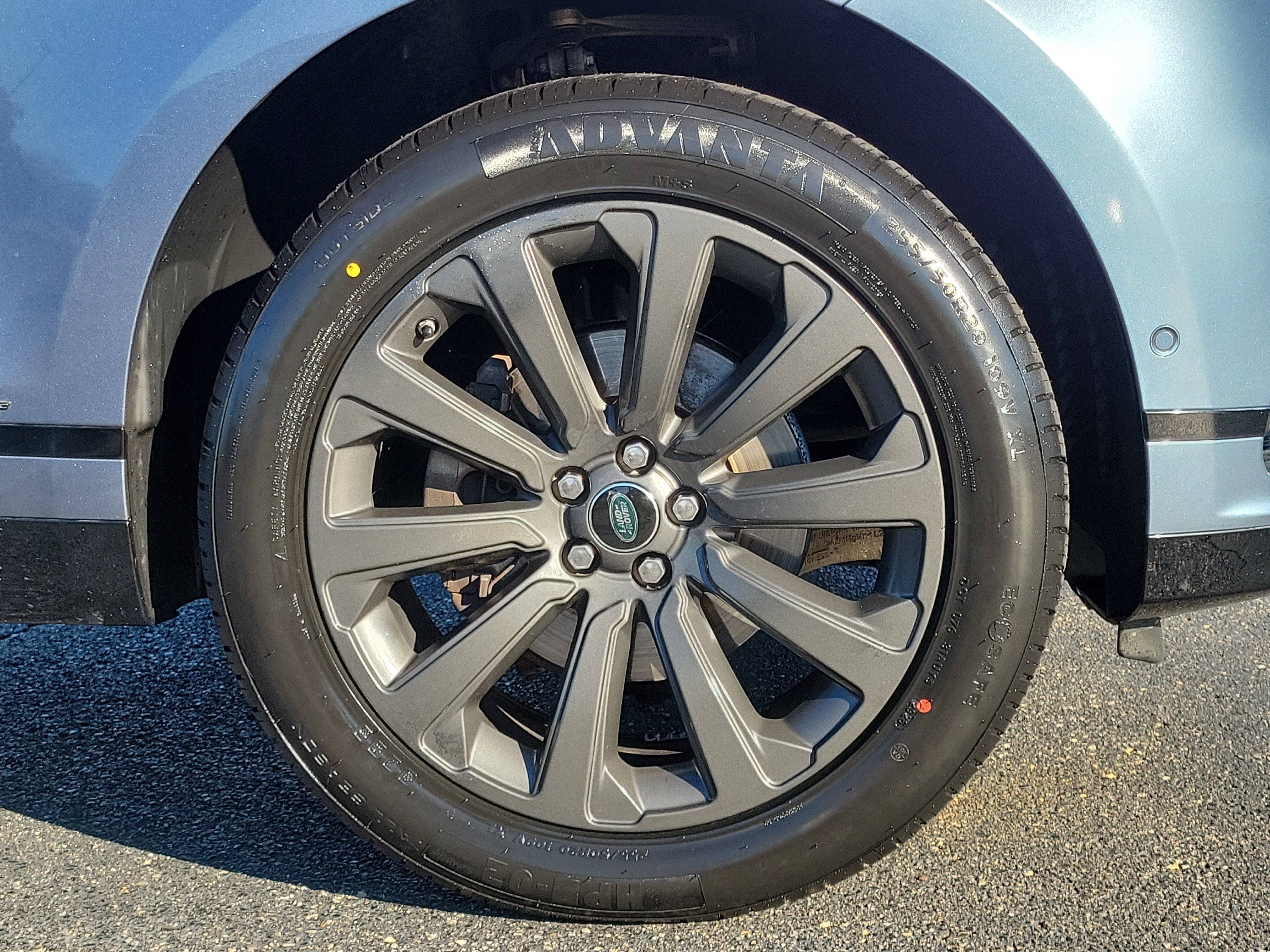 Used 2019 Land Rover Range Rover Velar R-Dynamic SE AWD/4WD image 5