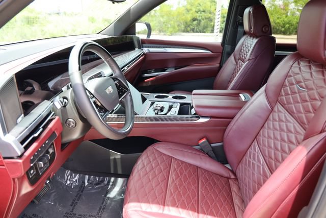 Used 2025 Cadillac Escalade Sport w/ LPO, ONYX Package AWD/4WD image 11