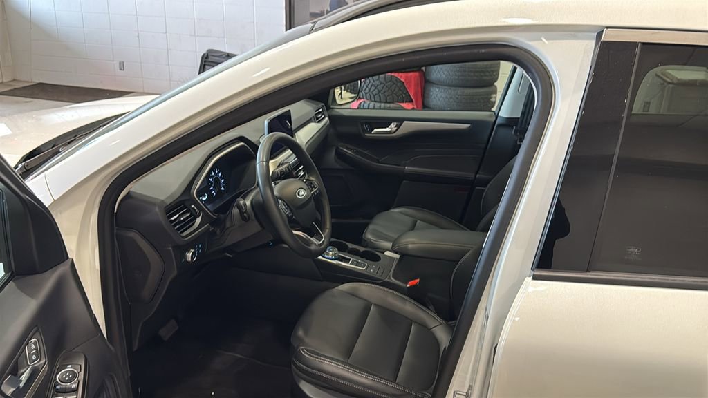 Used 2021 Ford Escape SEL image 23