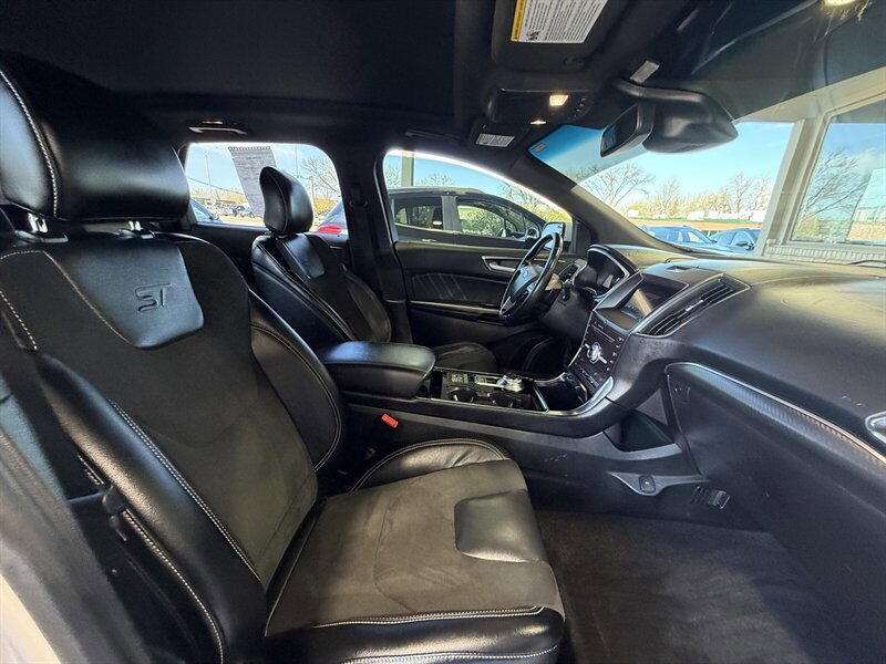 Used 2019 Ford Edge ST w/ Equipment Group 401A image 15
