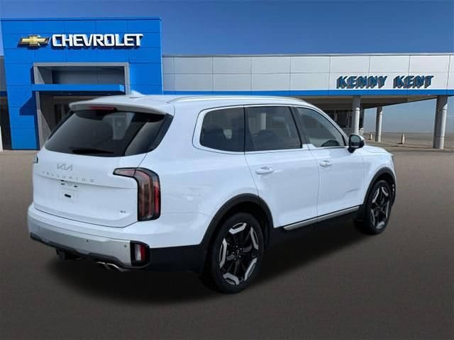 Used 2024 Kia Telluride EX w/ EX Captain's Chair Package AWD/4WD image 5