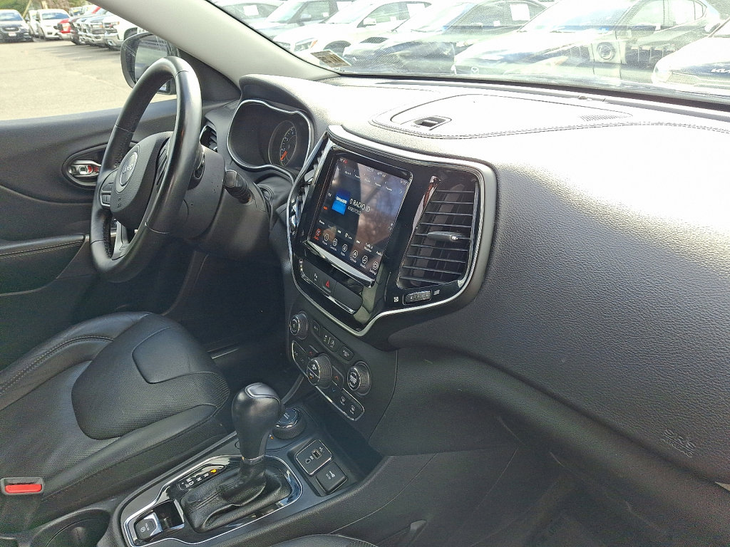 Used 2020 Jeep Cherokee Limited image 12