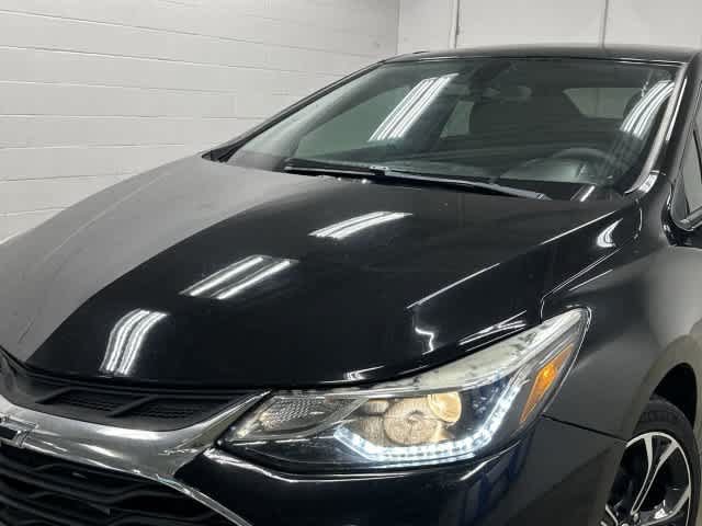 Used 2019 Chevrolet Cruze LT w/ Convenience Package FWD image 31