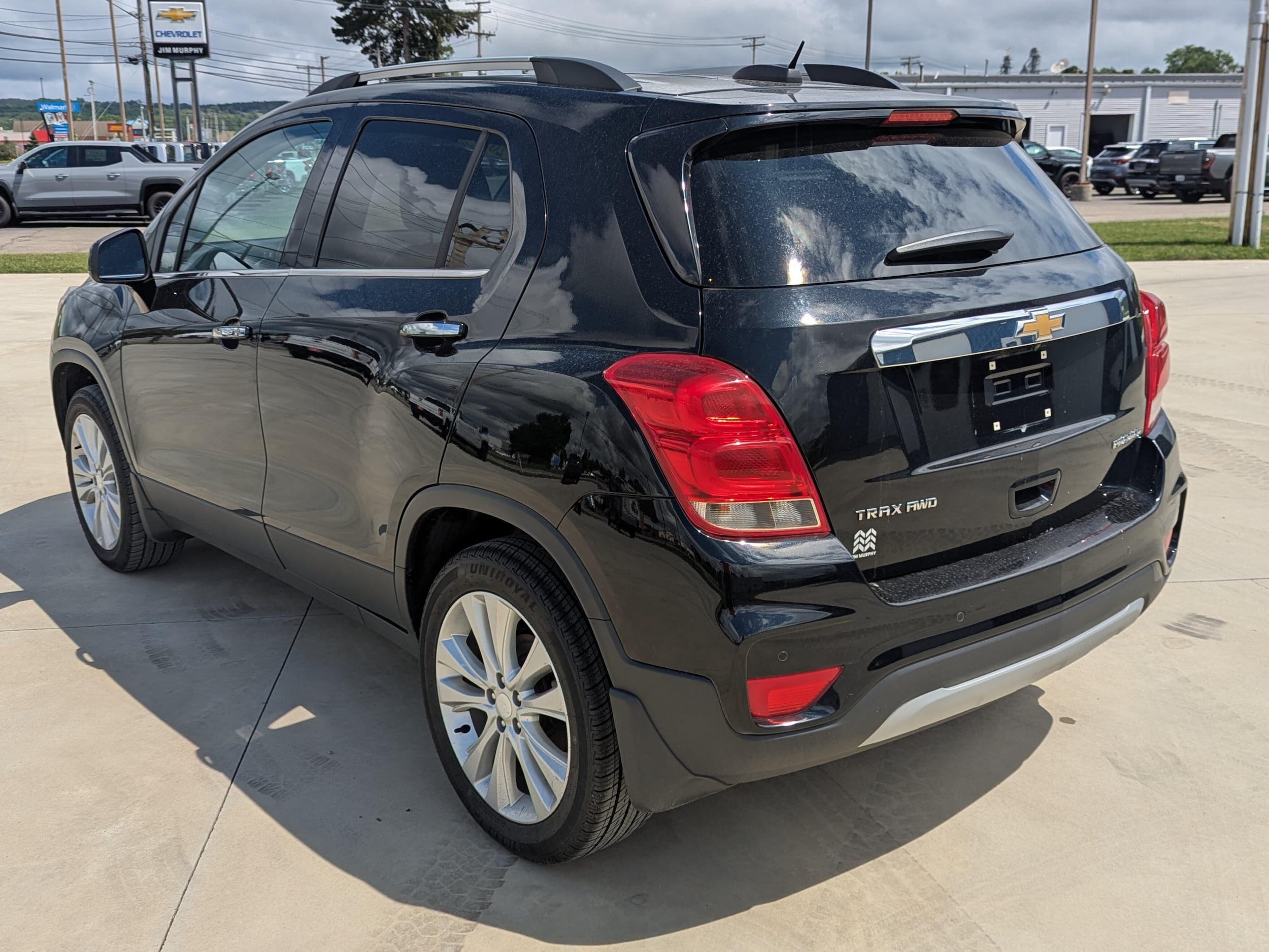 Used 2019 Chevrolet Trax Premier w/ LPO, Protection Package AWD/4WD image 2