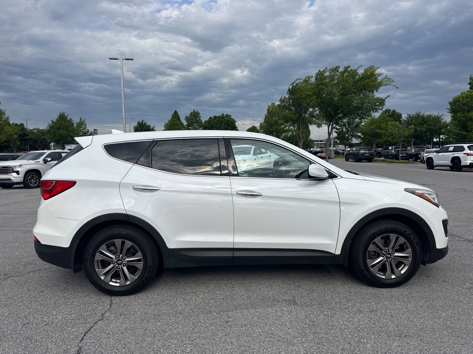 Used 2016 Hyundai Santa Fe Sport FWD image 4