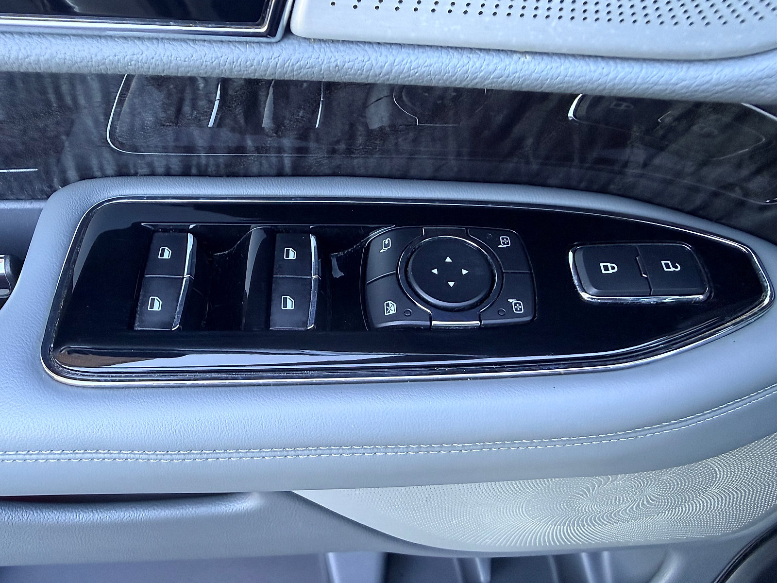 Used 2018 Lincoln Navigator L Reserve w/ Technology Package image 31