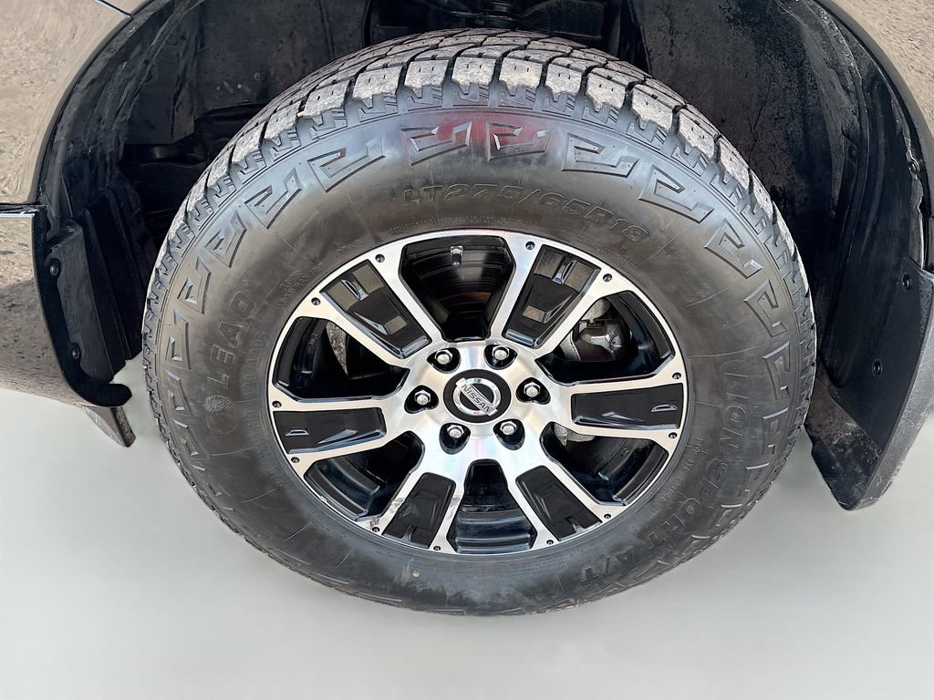 Used 2021 Nissan Titan SV w/ SV Convenience Package AWD/4WD image 30