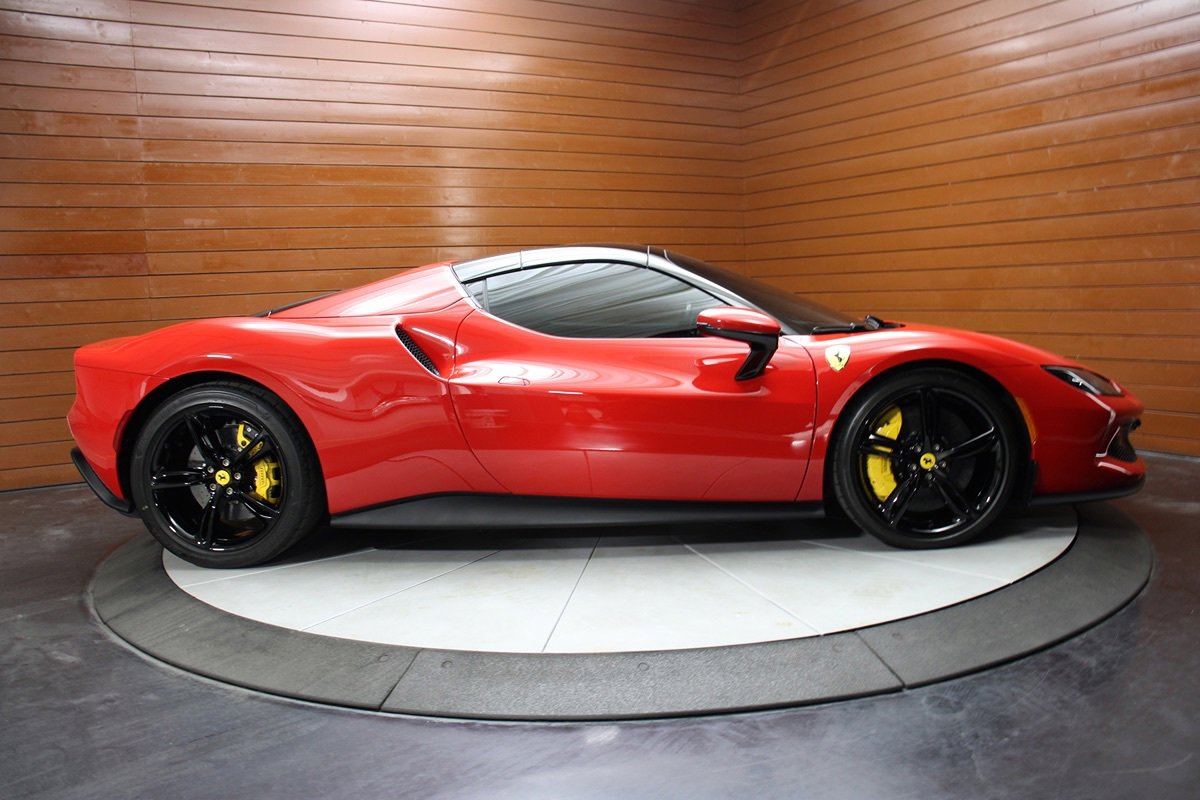 Used 2025 Ferrari 296 GTS image 12