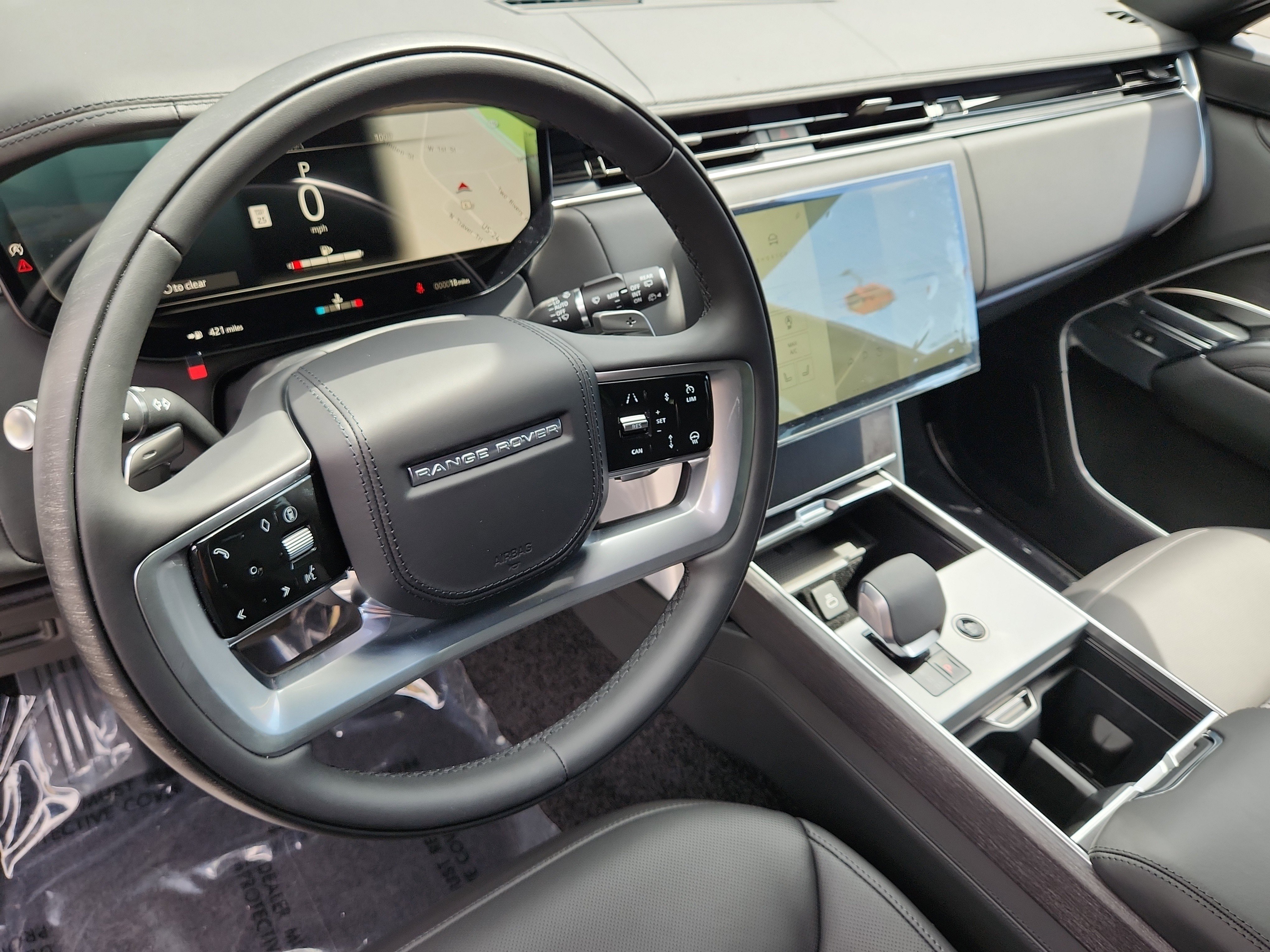 New 2025 Land Rover Range Rover SE image 12