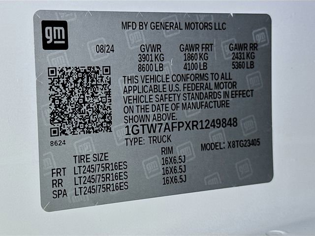 Used 2024 GMC Savana 2500 w/ Driver Convenience Package image 25