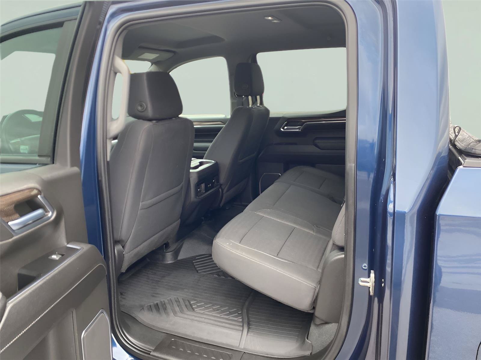 Used 2023 Chevrolet Silverado 1500 LT Trail Boss w/ Protection Package AWD/4WD image 14