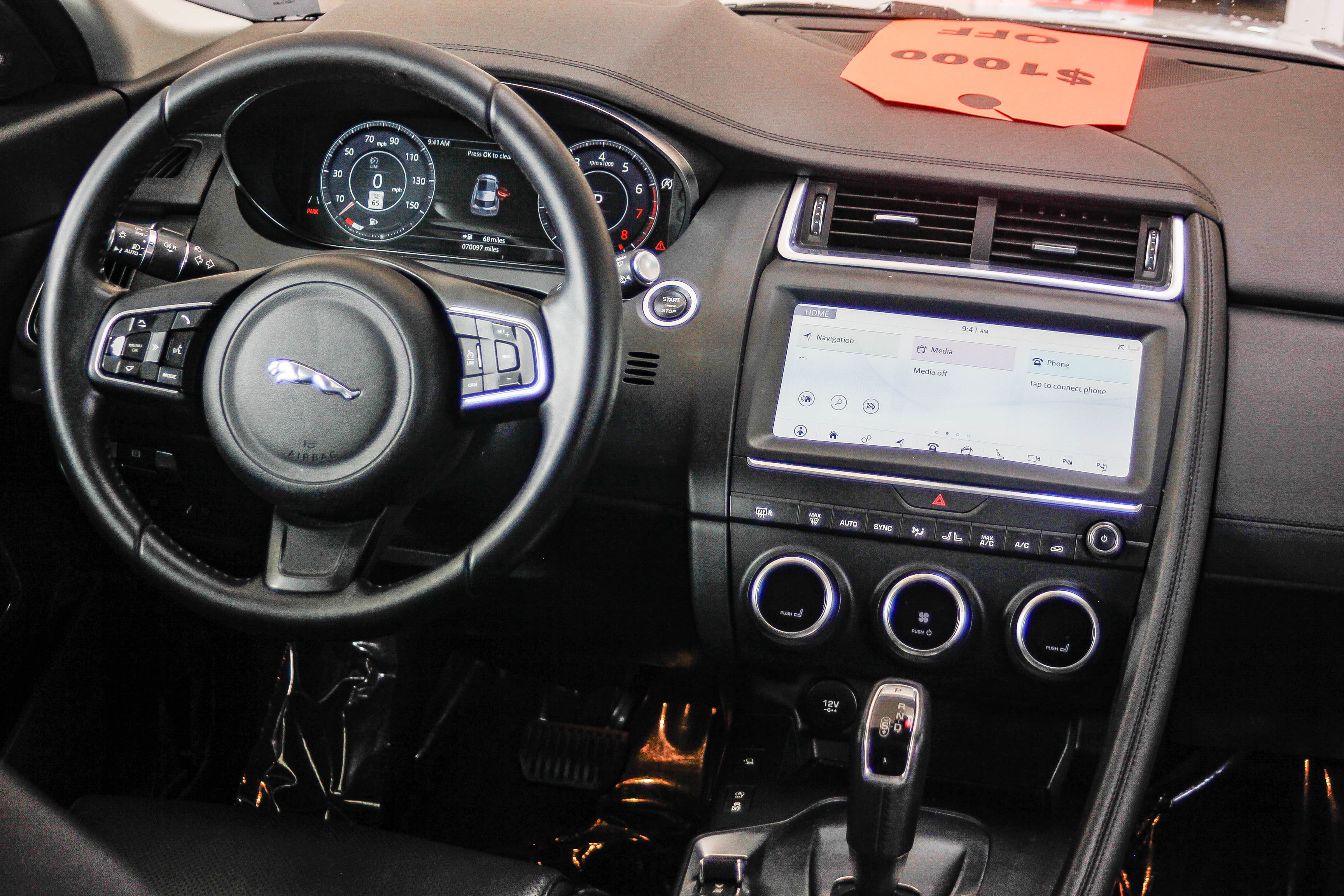 Used 2020 Jaguar E-PACE SE image 12