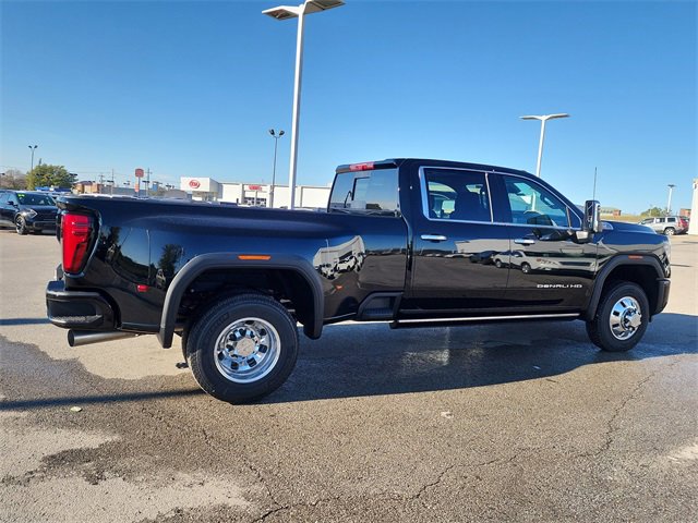 New 2026 GMC Sierra 3500 Denali w/ Denali Reserve Package image 2