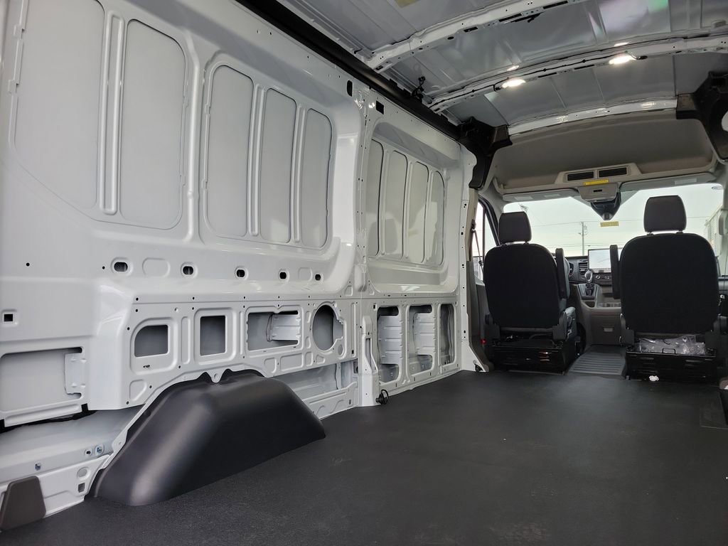 New 2025 Ford Transit 250 148 Medium Roof image 11