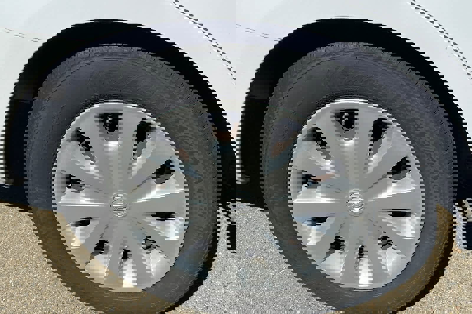 Used 2016 Nissan Versa SV image 17