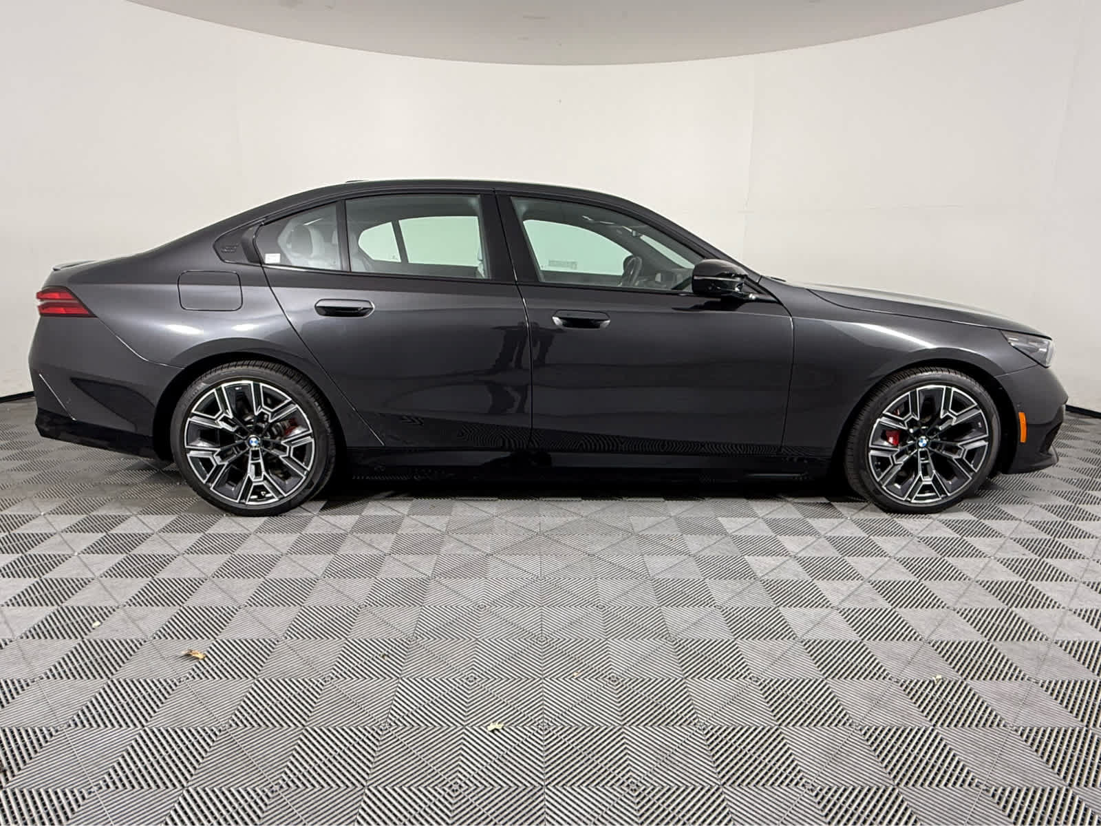 Used 2025 BMW i5 M60 w/ Premium Package AWD/4WD image 2