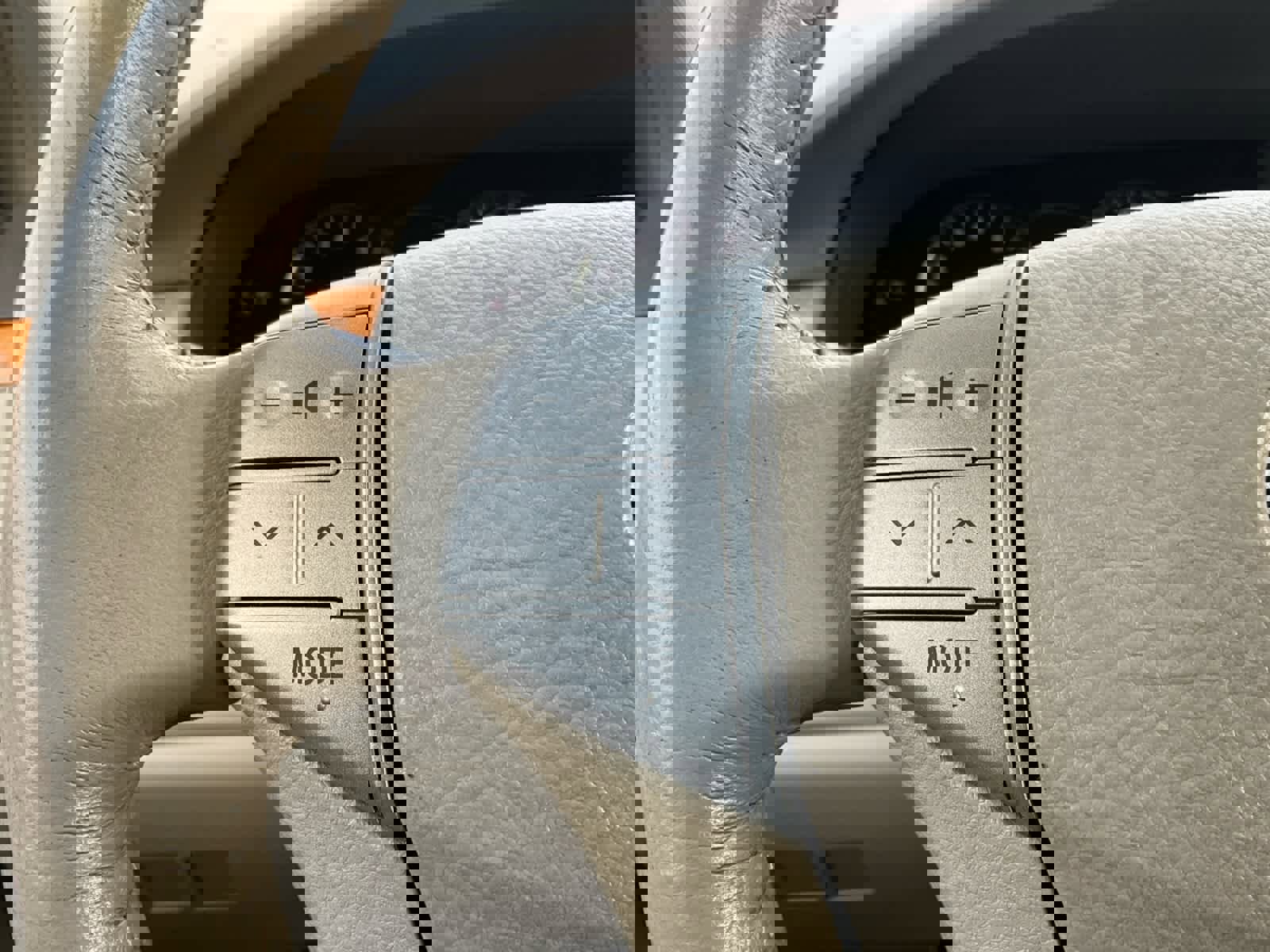 Used 2006 Toyota Avalon XLS image 19