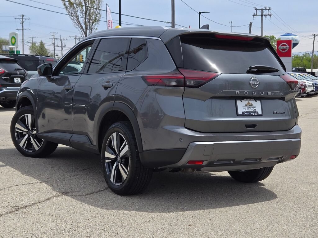 Used 2026 Nissan Rogue SL AWD/4WD image 14