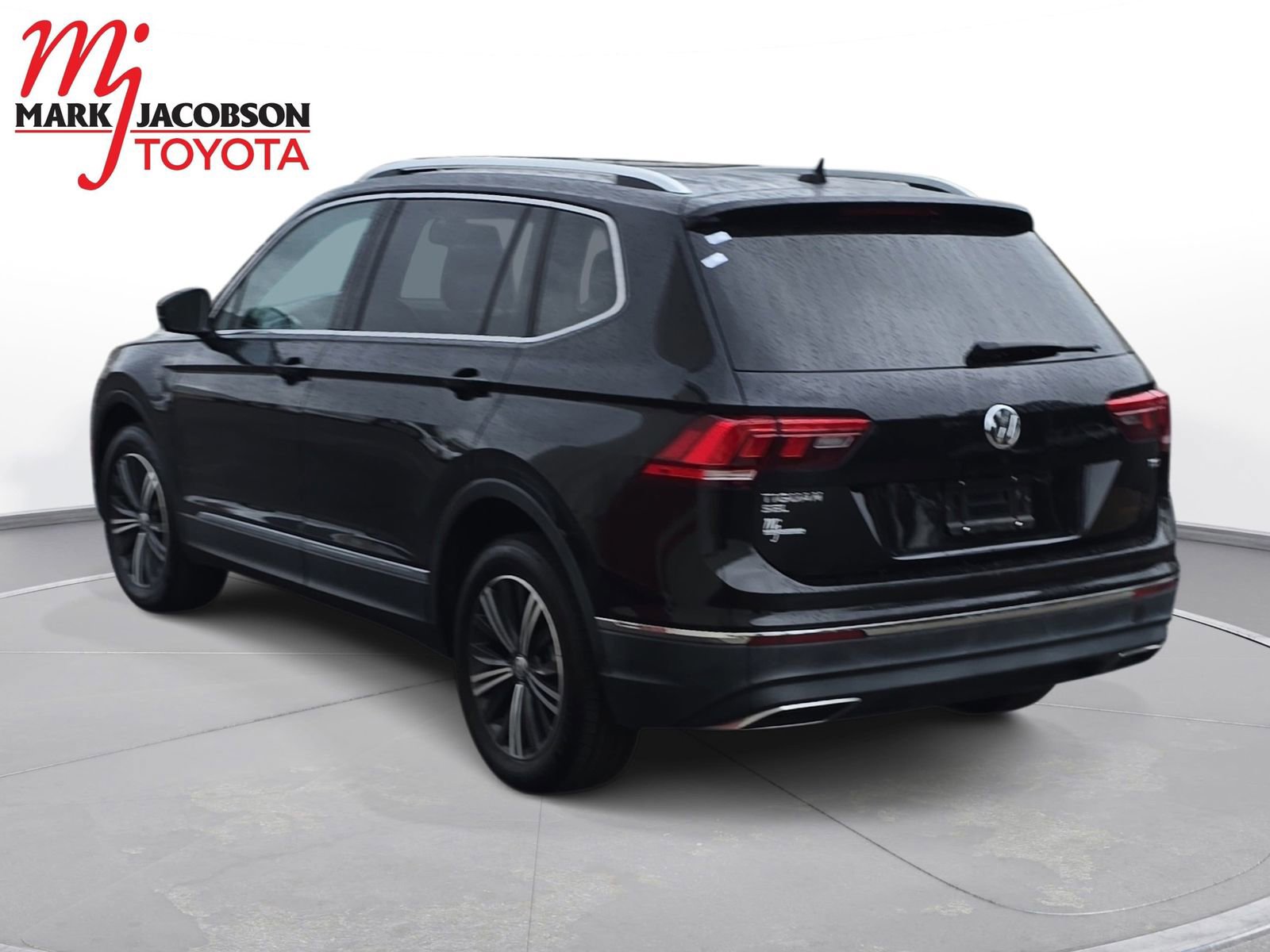 Used 2018 Volkswagen Tiguan SEL image 11