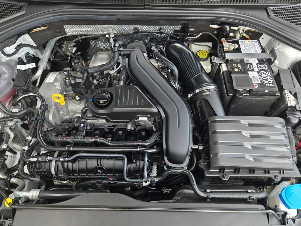 Used 2025 Volkswagen Jetta SE FWD image 26