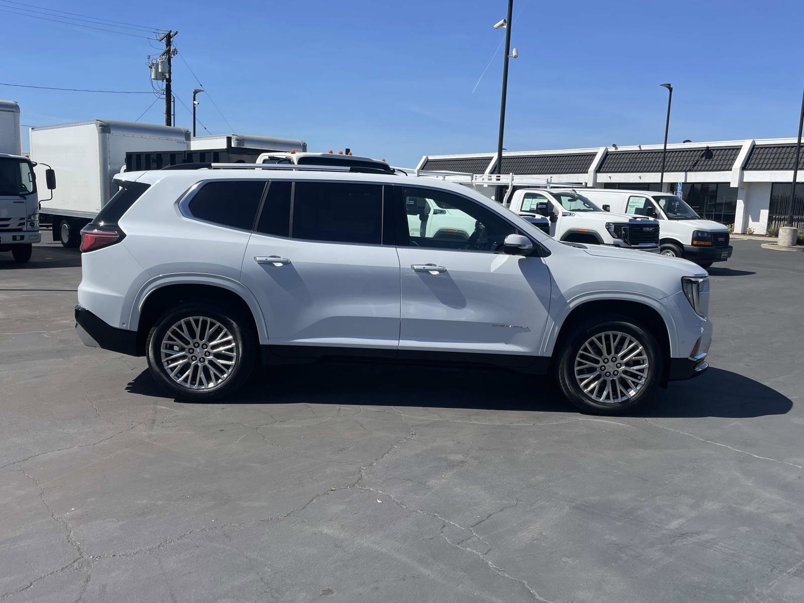 New 2026 GMC Acadia Denali w/ Super Cruise Package image 4