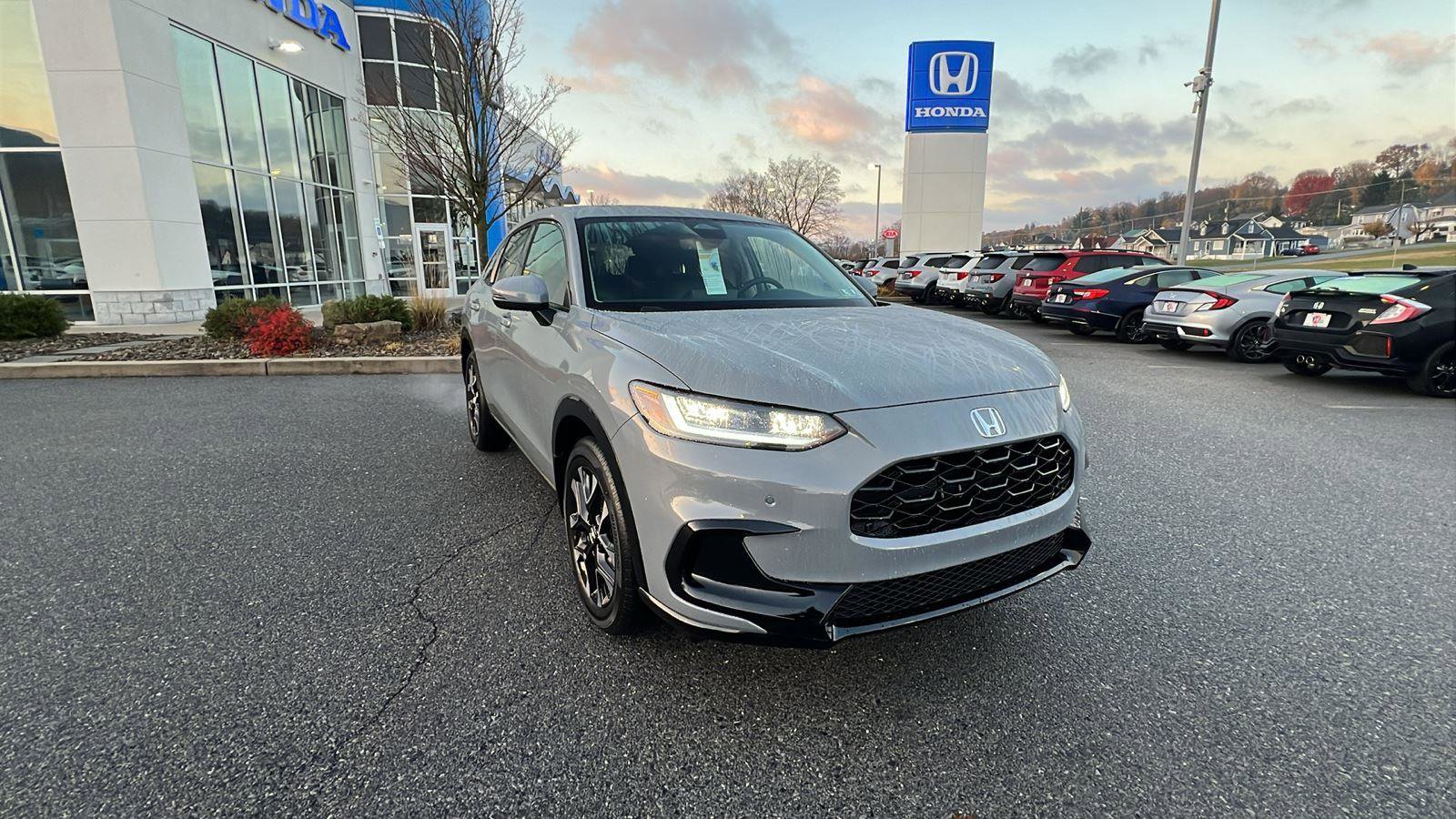 New 2026 Honda HR-V EX-L image 2