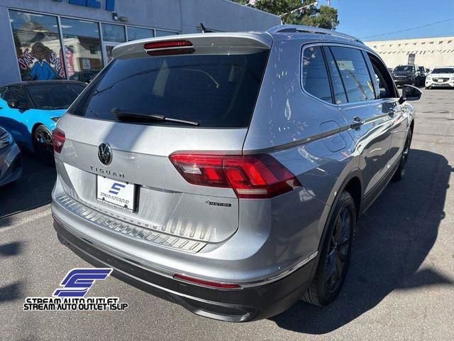Used 2023 Volkswagen Tiguan SE image 12