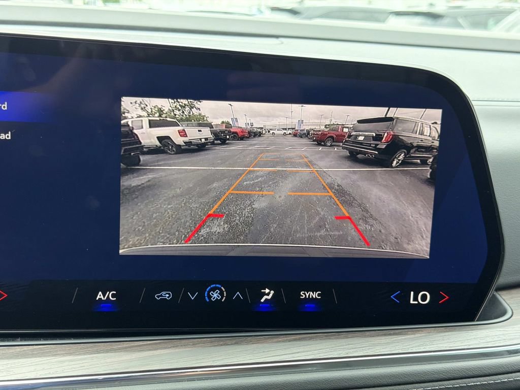 Used 2026 Chevrolet Tahoe LS AWD/4WD image 31