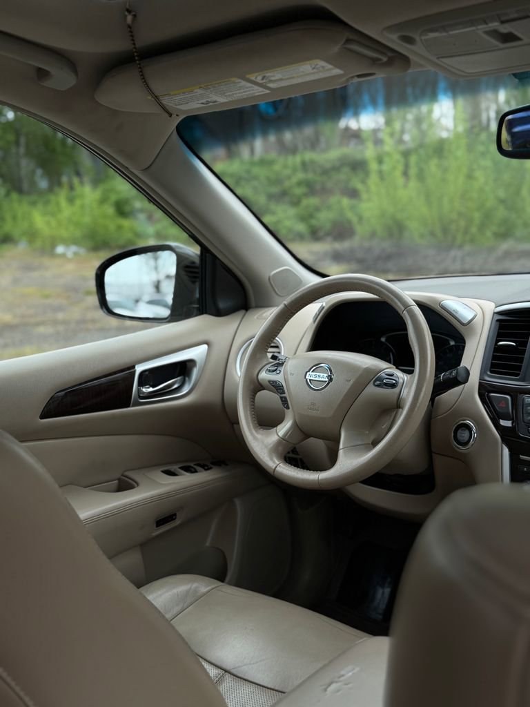 Used 2013 Nissan Pathfinder Platinum w/ Platinum Premium Pkg AWD/4WD image 37