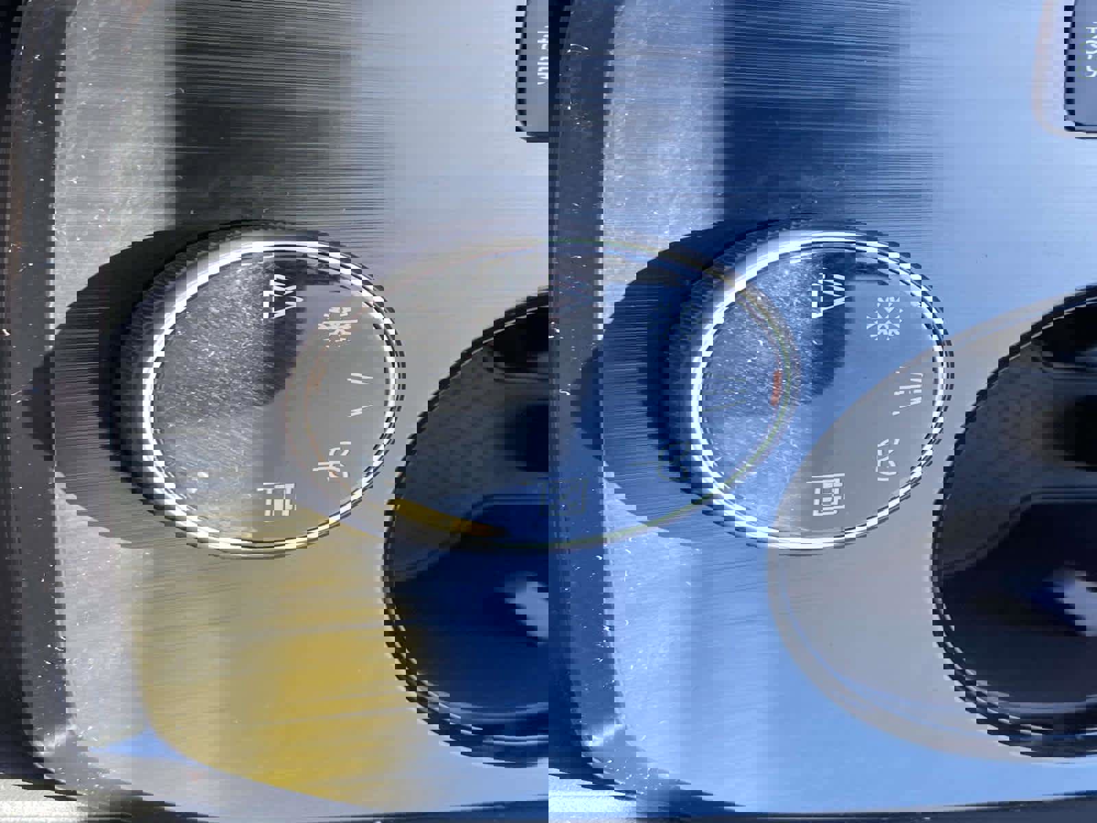 Used 2024 Nissan Rogue SV image 15