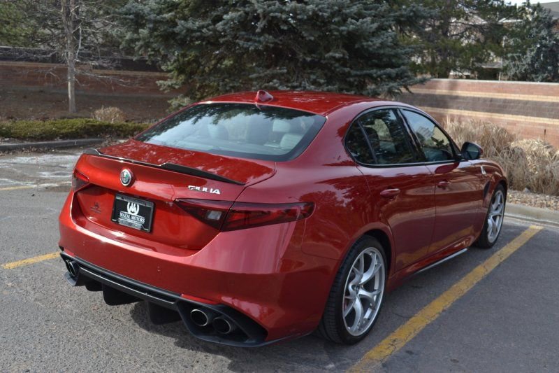 Used 2018 Alfa Romeo Giulia Quadrifoglio image 14