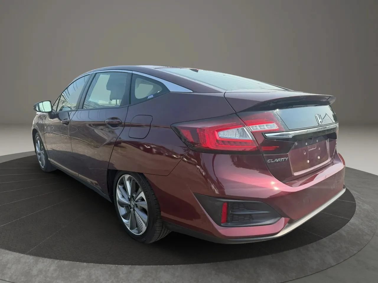 Used 2018 Honda Clarity Touring image 7