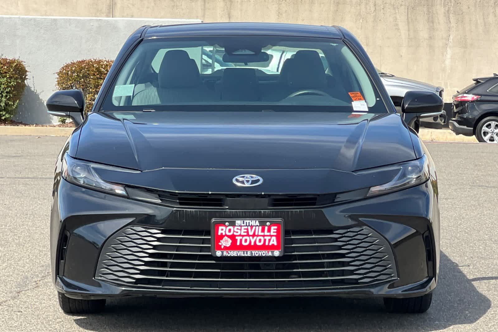 Used 2025 Toyota Camry LE FWD image 10