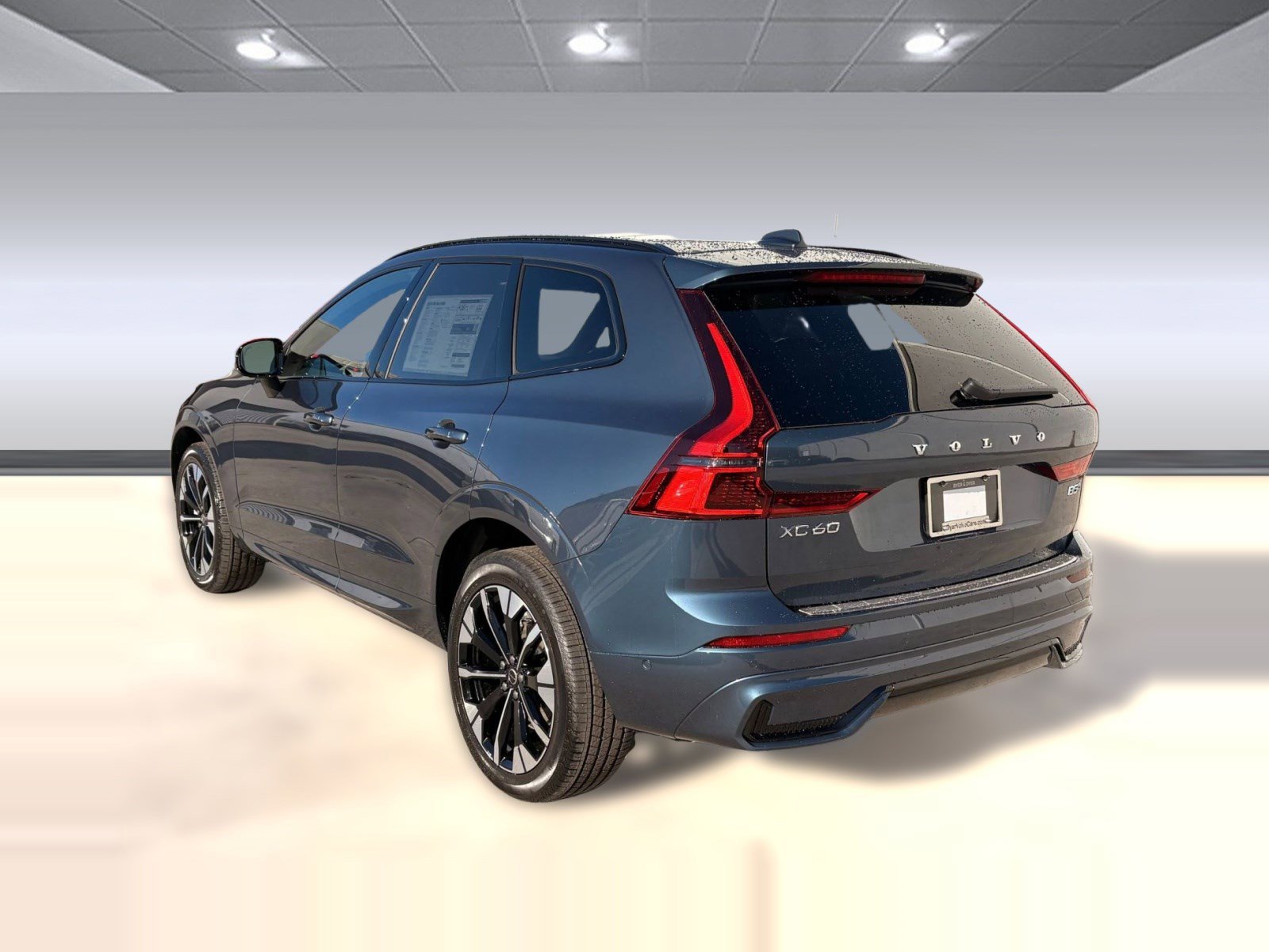 Used 2026 Volvo XC60 B5 Plus w/ Protection Package Premier AWD/4WD image 3